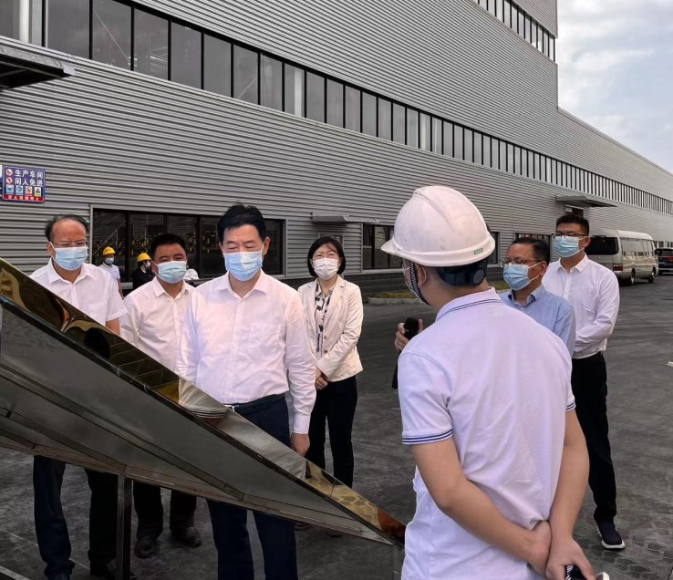 提高企业自主研发能力，抢占科技创新制高点